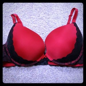 Torrid Push Up Plunge Bra w Lace